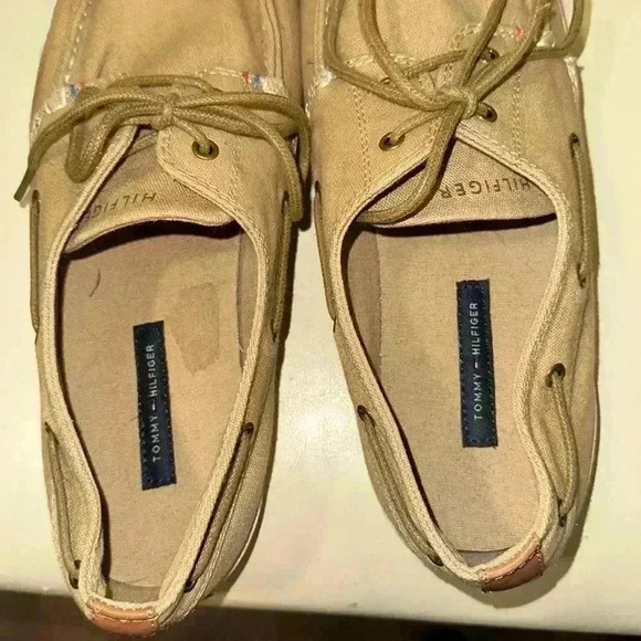 Tommy Hilfiger boat shoes, size 12 - Picture 3 of 10